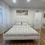Apartamento In Centro Storico Intra