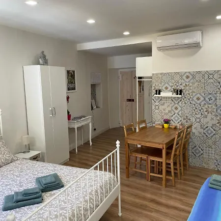 Διαμέρισμα In Centro Storico Intra